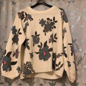 Woven Heart White Flower Sweater 🌸 🙂